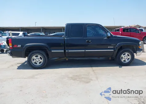 1999 Chevrolet Silverado 1500 Lt z USA, uszkodzony, nr VIN 1GCEK19T2XE106689